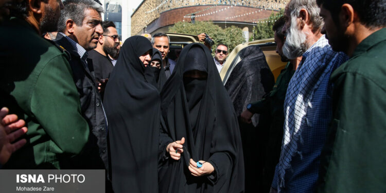 تصاویر: تشییع پیکر مطهر سردار شهید «حسین ظریفی»، فرمانده قرارگاه سجاد سراوان در مشهد