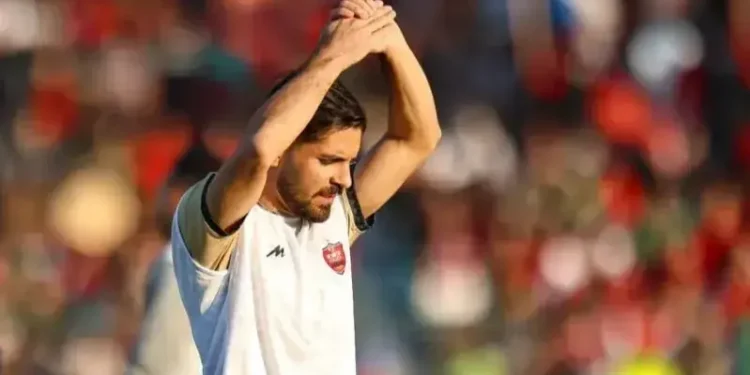 محمد عمری چه جایی پاس نداد؛/ خودخواهی مانع گل دوم پرسپولیس شد! (عکس)