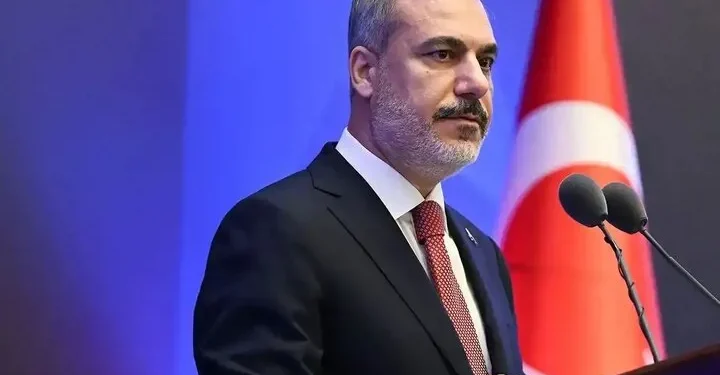 وزیر خارجه ترکیه: افزایش حملات متقابل ایران و امریکا در دوره اخیر تلاش‌ها برای صلح را به طور جدی تضعیف می‌کند / عبور امن، بی‌وقفه و آزاد از تنگه هرمز باید مجزا باشد؛ وضعیت پیش از جنگ باید در اسرع وقت بازگردانده شود / امنیت، ثبات و رفاه ایران به طور مستقیم بر منطقه ما تاثیر می‌گذارد