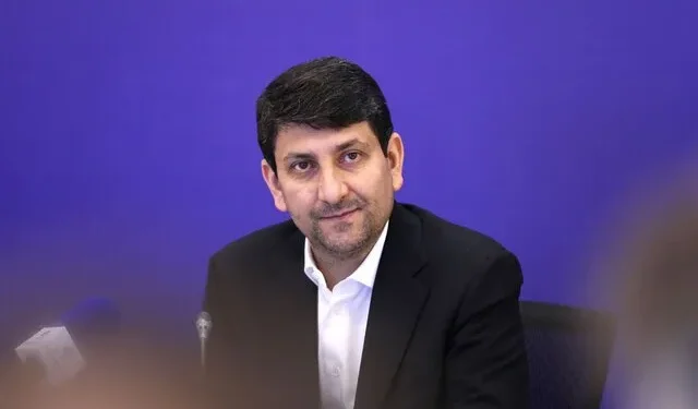 وزیر ارتباطات: برخیها معتقدند اینترنت نیاز همه مردم نیست / ارائه اینترنت باکیفیت و پایدار محقق نخواهد شد مگر اینکه پرونده فیلترینگ در کشور بسته شود / از حق دسترسی عادلانه و آزاد مردم به گردش اطلاعات کوتاه نمیآییم