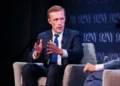 جیک سالیوان، مشاور سابق امنیت ملی آمریکا: در جنگ علیه ایران گیر افتاده‌ایم و هیچ راه خروج مناسبی در این جنگ وجود ندارد / ترامپ می‌گوید که دارد تنگه هرمز را باز می‌کند، اما تنها در ۲۴ ساعت گذشته، شنیدیم که حدود چهار کشتی از آن عبور کرده‌اند