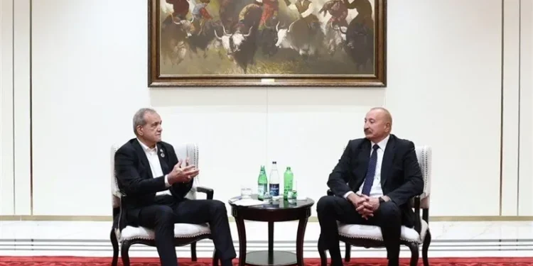 شوخی پزشکیان با الهام علی‌اف: این آب را خودتان از آذربایجان آوردید؟