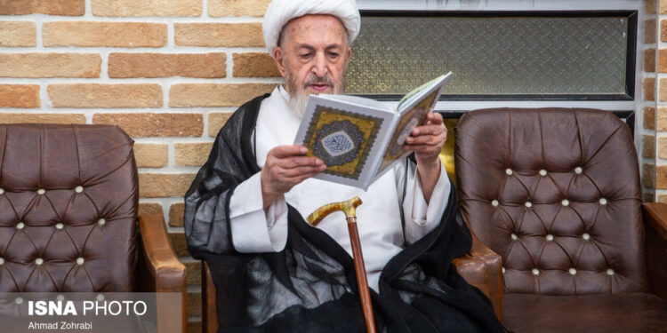 تصاویر: مراسم وداع با پیکر آیت‌الله «شبیری زنجانی»