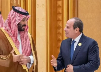 الاخبار: بن‌سلمان به محض طرح پیشنهاد مصر برای ارائه‌ طرحی جهت ممانعت از ورود عربستان به یک درگیری طولانی، به قاهره سفر کرد/ مذاکرات رئیس‌جمهور مصر و ولیعهد عربستان بر دو محور اصلی متمرکز بود؛ ایران و یمن/ السیسی درخواست کرد گفت‌وگوها بین تهران و ریاض تعمیق شود، برای توقف جنگ بر آمریکا فشار وارد شود و در جهت کاهش محاصره اقتصادی علیه ایران، اقدام صورت بگیرد