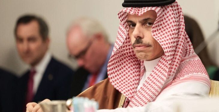 گفت‌وگوی تلفنی بن فرحان با وزرای خارجه مصر، ترکیه و کویت