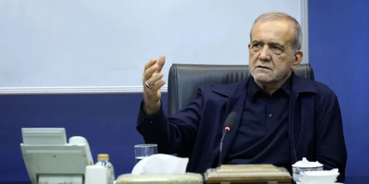 با توجه سخنرانی ترامپ در سازمان ملل [درباره ایران]، نحوه پاسخی که باید ارائه می‌کردیم، تا حدودی تغییر کرد/ شاید اگر رئیس‌جمهور آمریکا آن حرف‌ها را مطرح نمی‌کرد، ما نیز به آن شکل سخن نمی‌گفتیم/ چرا گفت‌وگو می‌کنیم؟ برای اینکه دنیا تصور نکند ایران عامل ناآرامی است/ در مصاحبه‌هایی که در نیویورک انجام می‌شد، به دنبال این بودند که بدانند آیا میان «ما و سپاه» و «ما و رهبری»، اختلافی وجود دارد یا خیر