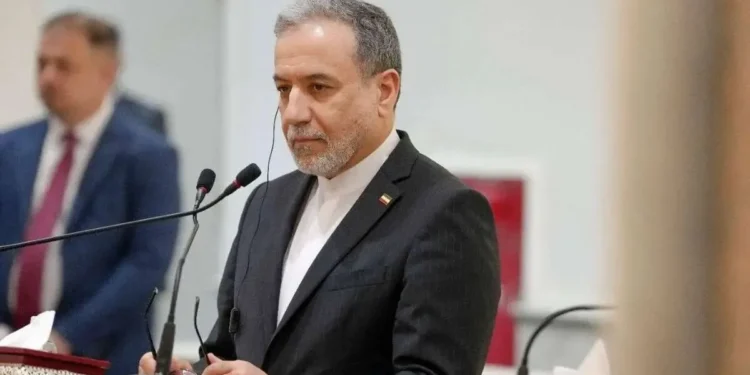 عراقچی: در صورت فراهم شدن شرایط و دور بودن فضا از فشار و تهدید، میتوان تنگه هرمز را ظرف ۷ روز بازگشایی کرد/ مهلت ۷ روزه از لحظهای آغاز میشود که آمریکا طرح پیشنهادی ایران را بپذیرد