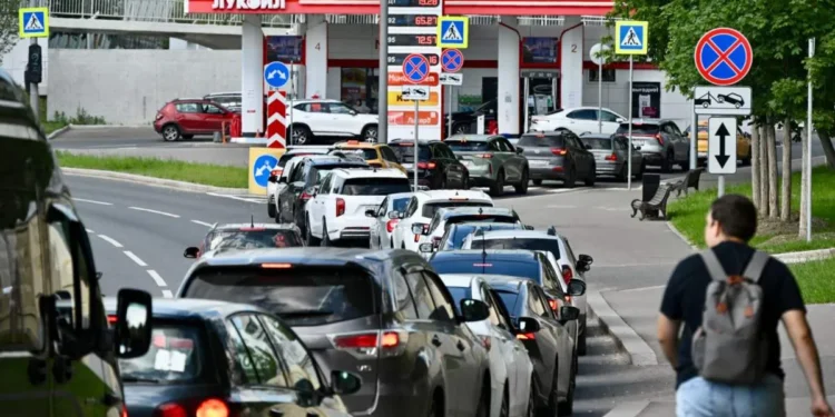 هشدار مدیران صنعت نفت آمریکا؛ بحران جهانی سوخت از راه رسیده / ذخایر تجاری سوخت در حال کاهش است و ذخایر راهبردی نفت خام نیز به سطحی رسیده‌اند که دیگر امکان برداشت گسترده از آنها وجود ندارد