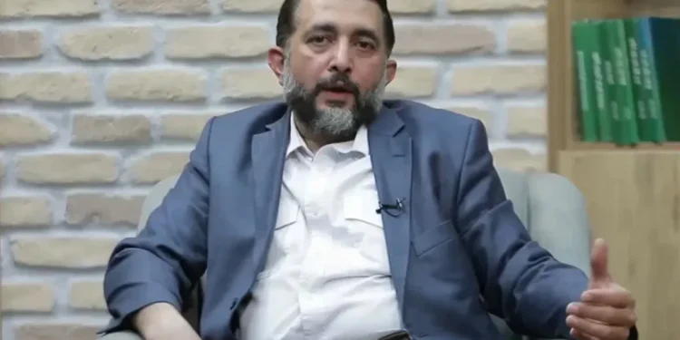 فریدالدین حداد عادل: آقا مجتبی در مسائل امنیتی، نظامی و سیاسی تقریباً ۲۵ سال دستیار آقا بود / آقا پروژه‌های سنگینی به آقا مجتبی واگذار می‌کردند مثلاً در رابطه با رفع اختلاف بین مسئولین یا ارتباطات با فرماندهان نظامی / آقا مجتبی از خرداد ۷۶ فعالیت‌های سیاسی بر عهده‌اش گذاشته شد