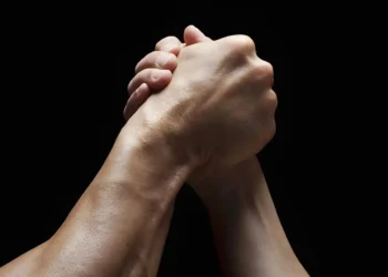 زندگی مدرن به مچ دست‌ها فشار می‌آورد؛ چگونه از آن‌ها محافظت کنیم؟
