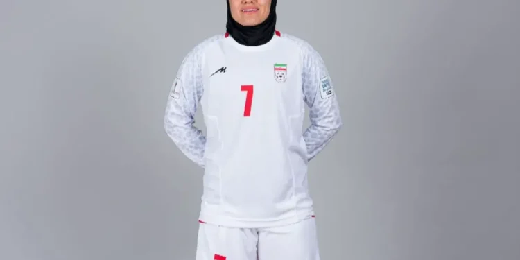 خداحافظی از فوتسال، سلام به فوتبال/ خرید بزرگ پرسپولیس برای فوتبال زنان