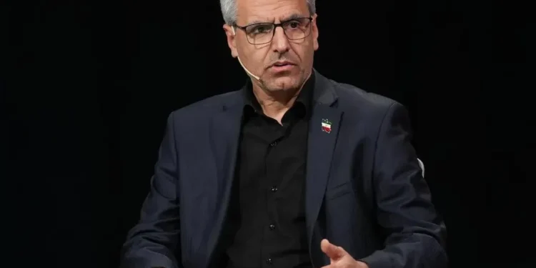 واکنش سخنگوی وزارت خارجه به ادعای ممانعت آمریکا از خرید نمایندگان ایران از فروشگاه‌های آمریکایی در جریان اجلاس آتی مجمع عمومی سازمان ملل: حاکمان واشنگتن هنوز ملت‌ها را فاقد حافظه و شعور تحلیلی فرض می‌کند /  این روش تبلیغاتی آن‌قدر ساده‌لوحانه و نخ‌نماست که حالا بهتر می‌توان فهمید چه نوع ذهنیت ساده‌انگارانه‌ای جنگ علیه ایران را آغاز کرد