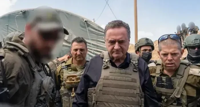 یدیعوت آحرونوت به نقل از یک منبع مطلع: اسرائیل درباره ایران آمادگی ویژه‌ای انجام نداده؛ وزیر جنگ اسرائیل با اظهارات خود قصد دارد توجه‌ها را جلب کرده و در صدر اخبار قرار بگیرد / تهران منافع واقعی در وارد کردن اسرائیل به جنگ ندارد و ترامپ نیز نمی‌خواهد اسرائیل وارد درگیری شود / برآورد ارتش اسرائیل این است که ایران قصد عملی برای اقدام ندارد