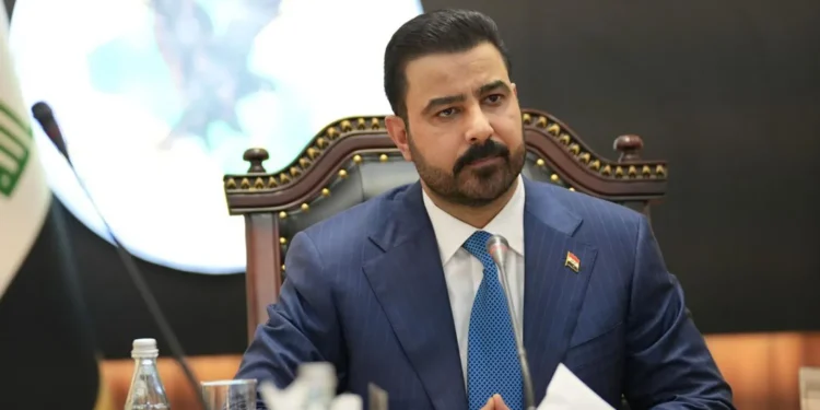 تسنیم به نقل از یک منبع عراقی: علی زیدی به دفتر خود دستور داده بود تا ممنوعیت پروازهای ایرانی به نجف را ابلاغ کند اما این موضوع از اختیارات دفتر وی نبود