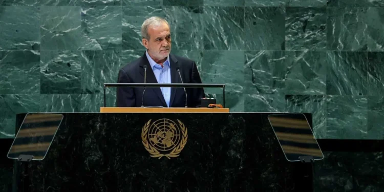 آسوشیتدپرس: آمریکا با صدور روادید برای مقامات ارشد ایرانی جهت شرکت در سازمان ملل موافقت کرد