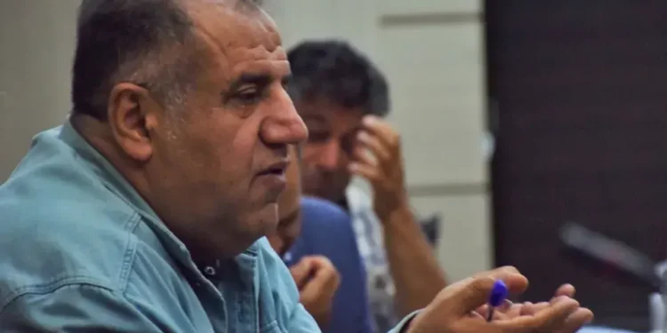 کمیته داوران می‌گوید او نباید اخراج می‌شد؛/ داور سرشناس: وظیفه داور نبود ناخن کنعانی را چک کند