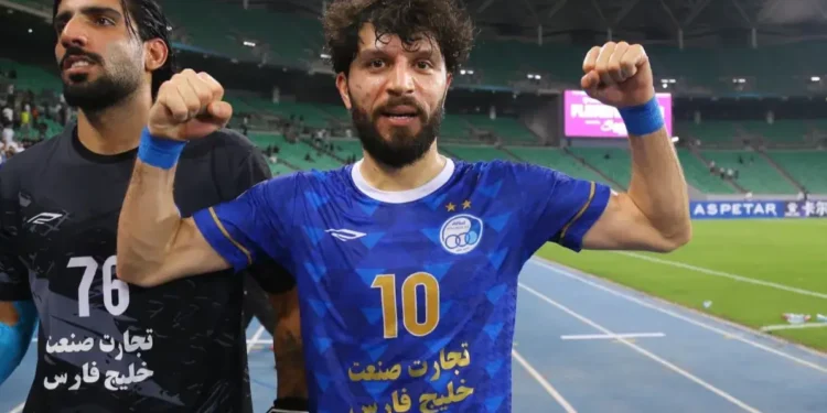 کاناوارو دو ستاره استقلال را خط زد!