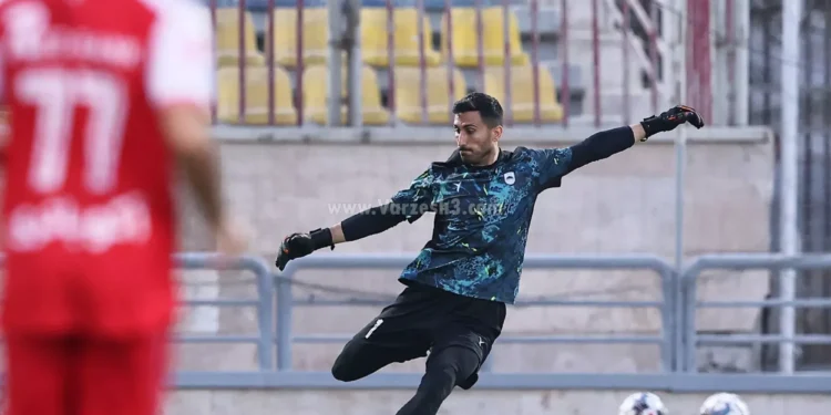 صدقی دیوار چادرملو مقابل پرسپولیس (عکس)