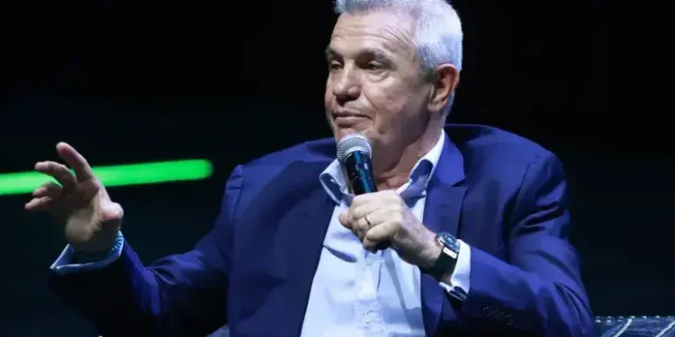 مربی محبوب مکزیکی گزینه هدایت والنسیا شد
