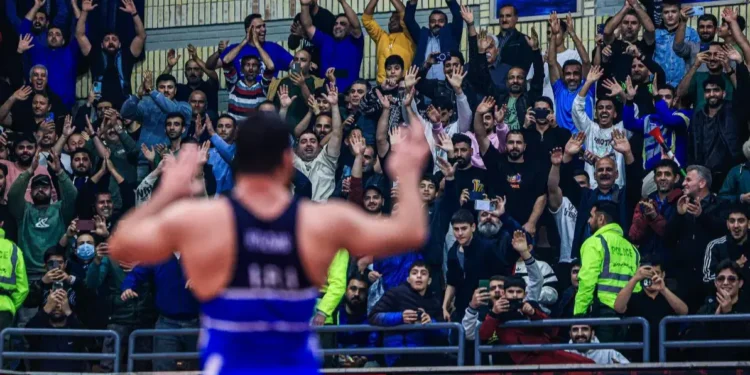 تیمداری آبیها در یک شهر جدید؛/ استقلال با نام اراک در لیگ برتر کشتی!