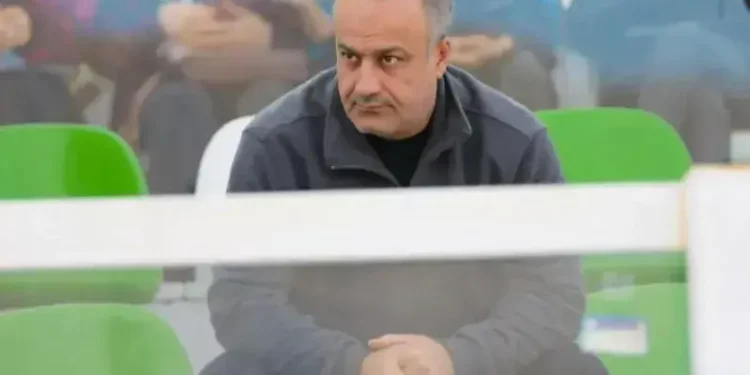 تماسی از باشگاه صنعت نفت با من گرفته نشد / خبیری: فقط به احترام هواداران آبادانی منتظر ماندم