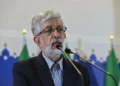 حداد عادل: برای اقامه حدود الهی، نیازی به بگیر و ببند و دادگاه نیست/ مسئله حجاب صرفاً با وضع قانون سامان نمییابد؛ در حکومت دینی باید مردم را معتقد به خدا بار بیاوریم