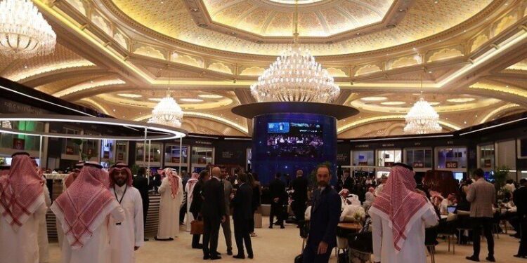 عربستان کنفرانس داووس صحرا را به تعویق انداخت