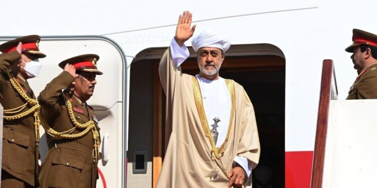 سلطان عمان به بریتانیا سفر کرد