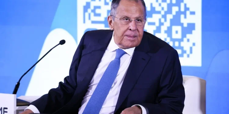 وزیر خارجه روسیه: موضع رئیس‌جمهور اوکراین در قبال لغو تحریم گازوئیل ما نشان داد که او به دنبال به چالش کشیدن سیاست‌های ترامپ است/ هیچ پیشنهاد رسمی‌ای برای توافق در مورد جنگ اوکراین دریافت نکرده‌ایم