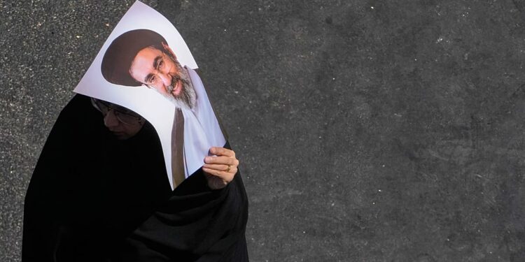 خانه منتسب به رهبر ایران درهمسایگی ولیعهد بریتانیا؛ تلگراف: انصاری درپی توقف فروش ملک چندمیلیون پوندی لندن است