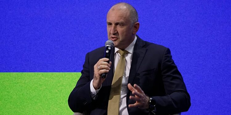 نخست وزیر بلغارستان: حمایت از روسیه برایم مهم نیست و برچسب طرفدار مسکو را رد می‌کند