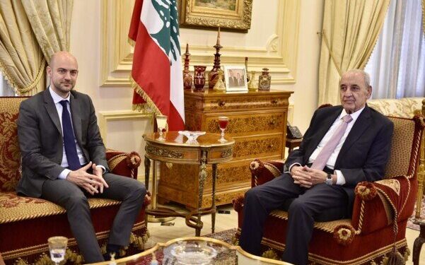 نبیه بری در دیدار با وزیر خارجه فرانسه بر ضرورت ادامه حضور یونیفل در لبنان تاکید کرد
