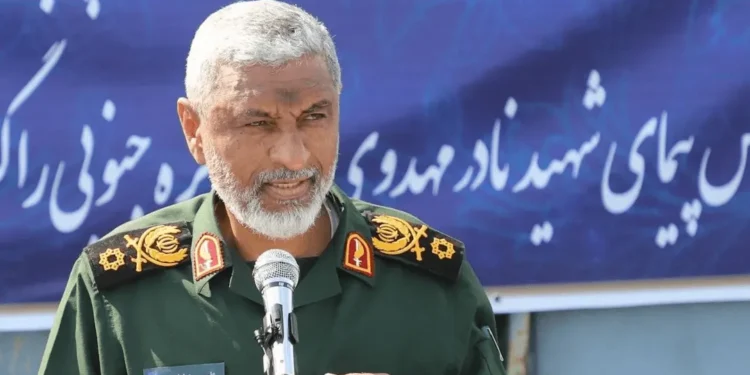فرمانده نیروی دریایی سپاه: امروز آمریکا تبدیل به قاچاقچی سوخت شده؛ تمامی امکاناتش را ردیف کرده تا بتواند چهار پنج تا نفتکش از تنگه رد کند / بهجای شناورهایشان، هواپیماهای جنگنده اف۳۵ و اف۱۶ خود را در ارتفاع بالا بر فراز تنگه هرمز مستقر کردهاند
