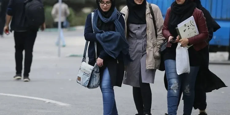 رئیس دانشگاه تهران: کارگروه حجاب در دانشگاه تهران تشکیل شده تا با دعوت محرمانه از دانشجویان، پیش از ارجاع موارد به شورای انضباطی، برای حل موضوع تلاش کند