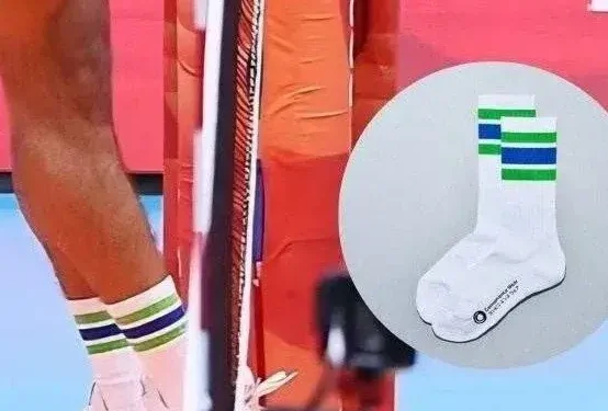 خرید اضطراری جوراب قبل از بازی با ژاپن!
