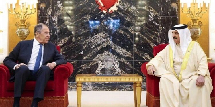 دیدار وزیر خارجه روسیه با پادشاه بحرین