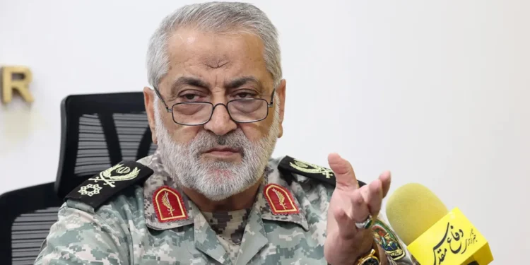 سخنگوی ارشد نیرو‌های مسلح: به دوقلو‌های کودک‌خوار و کودک‌کش، ترامپ و نتانیاهو اعلام می‌کنیم که شما در سراشیبی سقوط قرار دارید/ با تهدید نمی‌توانید از باتلاقی که در آن گرفتار شده‌اید، نجات پیدا کنید