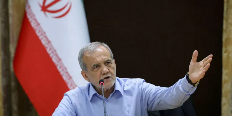 پزشکیان: فشار اقتصادی افزایش پیدا کرده / دولت برای مدیریت شرایط ویژه آرایش جدید گرفته / نمی‌گذاریم اهداف دشمن محقق شود