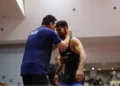 قهرمان المپیک زانو زد: گام بلند یونس برای طلا