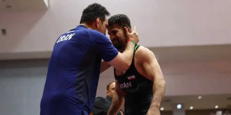 قهرمان المپیک زانو زد: گام بلند یونس برای طلا