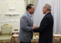 پزشکیان در گفتگو با فرمانده ارتش پاکستان: ما می‌دانیم که جنگ نه به نفع ما، نه به نفع منطقه و جهان و حتی نه به نفع آمریکا نیست / ما آماده گفتگو بوده و هستیم، اما آمریکایی‌ها باید اول تهدیدها و تحریم‌ها را بردارند و بعد گفتگو کنیم / عاصم منیر: مذاکره هرگز به معنای ضعف و پذیرش و تسلیم در برابر آمریکا نیست