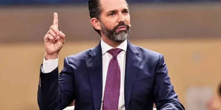 آتلانتیک به نقل از منابع آگاه: پسر ارشد ترامپ بارها در گفتوگوهای خصوصی، مخالفت خود را با جنگ جاری علیه ایران ابراز کرده/ او از همان ابتدا با جنگ مخالف بوده و این را به اطلاع پدرش هم رسانده