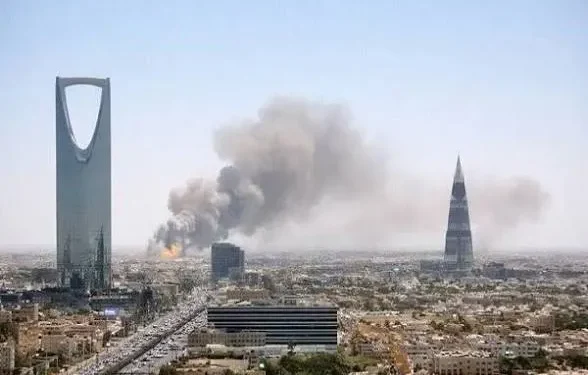 یک رسانه ترکیه‌ای: در پی حملات انصارالله به فرودگاه ریاض، مدارس این شهر یک هفته غیر حضوری شدند/ این دومین بار در کمتر از یک ماه است که چنین اقدامی اتخاذ می‌شود