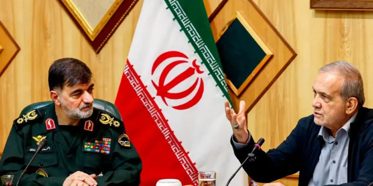 پزشکیان: حمایت از نیروهای نظامی افتخار دولت است