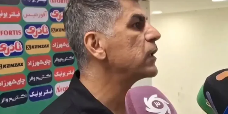 داوری و فوتبال را به آشوب کشیده‌اید/ مدیر سپاهان: بازهم فیلمبردار عزیز دستشویی بود؟