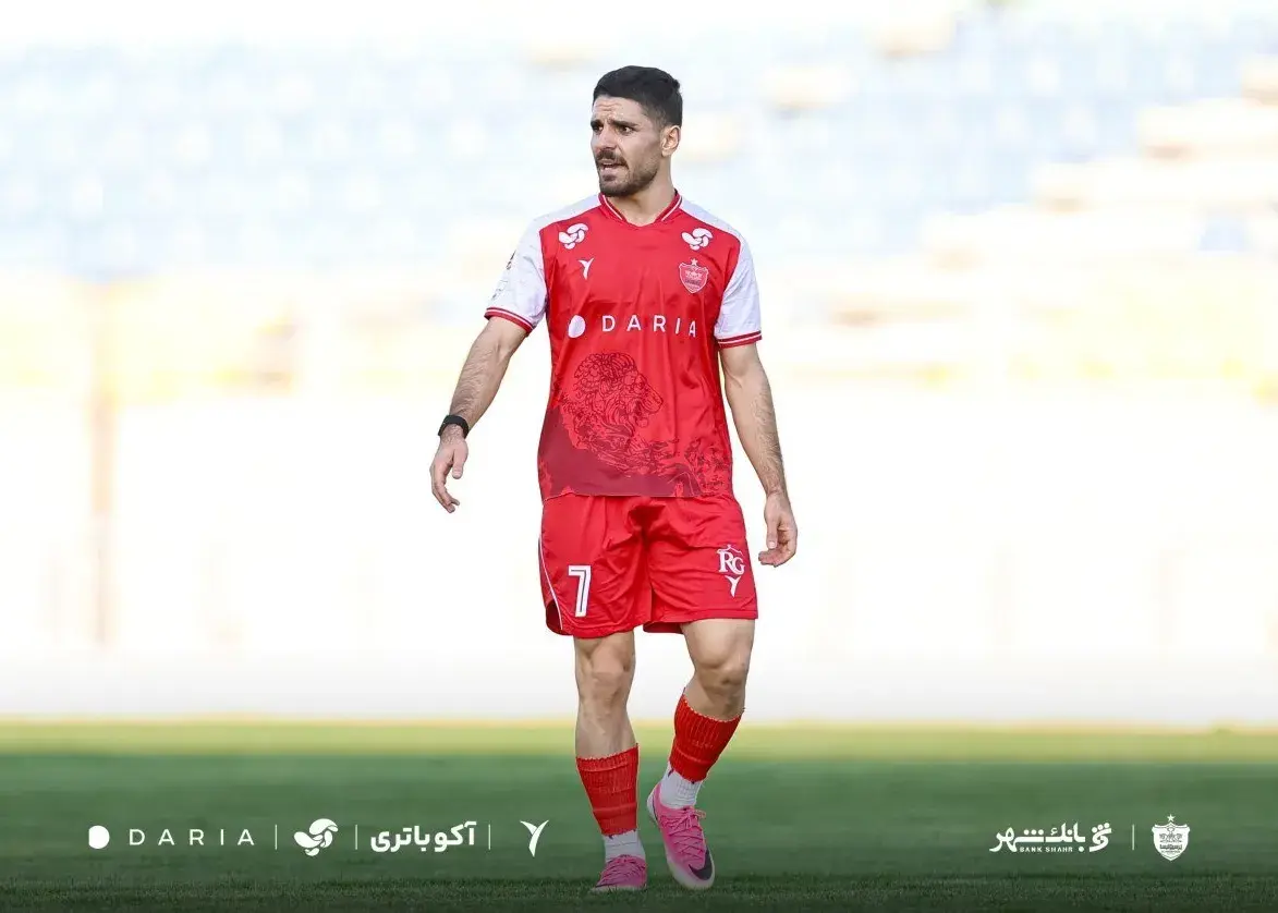محمد عمری همچنان روی نیمکت؛/ هفت پرسپولیس، به دنبال یک گوشه چشم مهدی تارتار!