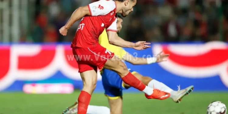 اولین گل فصل مقابل نفت؛/ اورونوف جواب هواداران پرسپولیس را داد! (عکس)