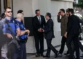 خبرنگار الجزیره: تهران به واشنگتن گفته درباره پرونده هسته‌ای مذاکره نخواهد کرد و هر توافقی در ابتدا باید بر مبنای هفت شرط ایران شکل بگیرد / به نظر می‌رسد همه طرف‌ها در حالت آماده‌باش قرار گرفته‌اند و منتظر هرگونه تحول نظامی هستند