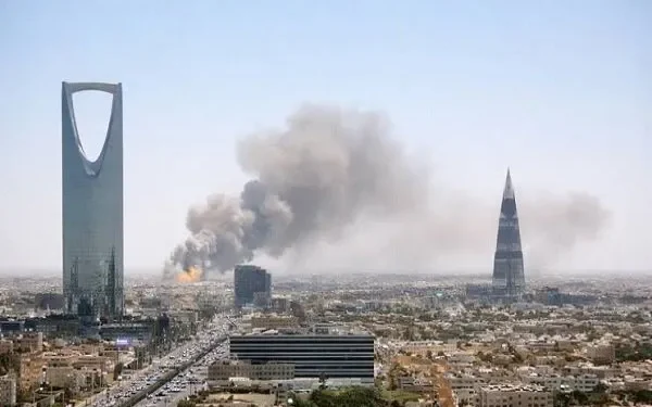 عربستان: فرودگاه بین‌المللی ملک خالد بار دیگر هدف حمله قرار گرفته / تعدادی زخمی شده‌اند