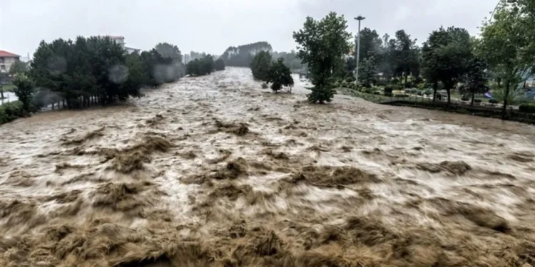 راهداری گلستان: انسداد راههای ارتباطی بیش از ۱۵ روستای مینودشت در پی وقوع سیلاب/ تخریب بخشهایی از محورهای ارتباطی این شهرستان